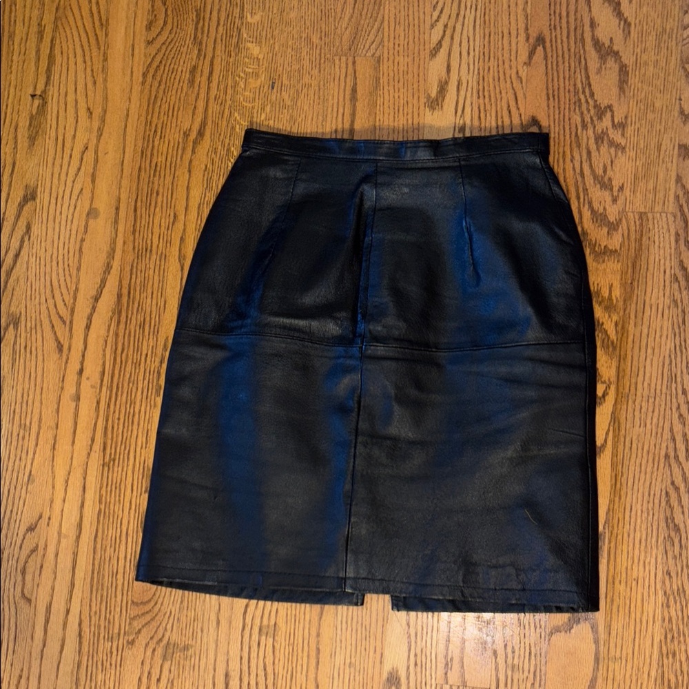 Like New! Black Leather Skirt by Styleworks. Women’s size 8